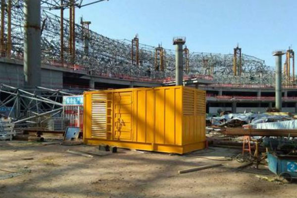 柘城发电机出租如何判断空气滤清器是否需要更换？